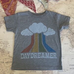Rivet Apparel Co Gray “Daydreamer” Graphic Kids T-Shirt Size 2/3